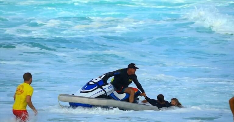 Inside-the-high-stakes-work-of-Hawaiis-elite-lifeguards-on-Oahus.jpg
