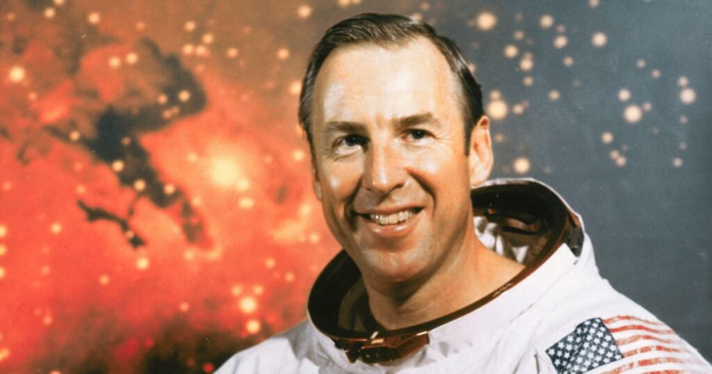 Jim-Lovell-Apollo-13-commander-dies-at-age-97.jpg