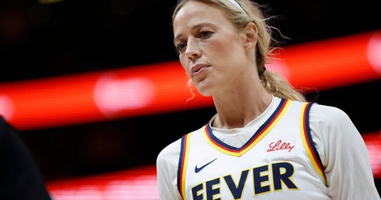 Sex-toy-tossed-on-court-during-WNBA-game-in-LA.jpg
