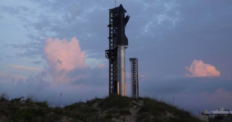 SpaceX-launches-Super-Heavy-Starship-on-critical-test-flight-after-3.jpg