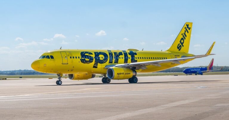Spirit-shares-plunge-after-the-airlines-sounds-the-alarm-on.jpg