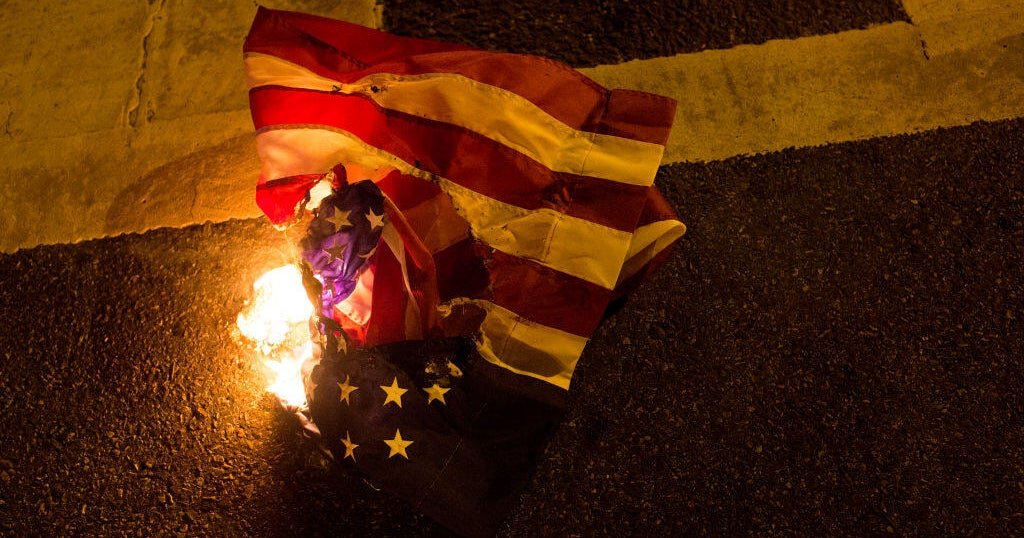Trump-wants-to-punish-people-for-flag-burning-Is-burning.jpg