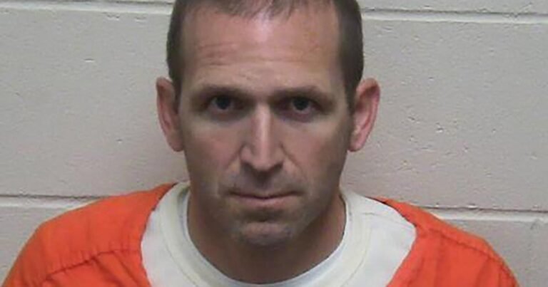 Wisconsin-missing-kayaker-who-faked-his-own-death-and-fled.jpg
